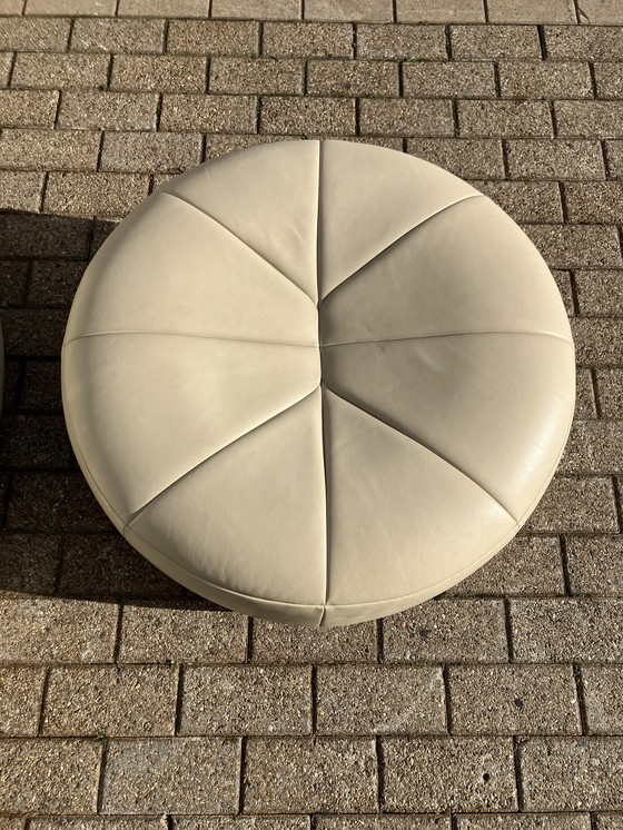 Image 1 of Ligne Roset Pumpkin 1 plaza + puf de cuero beige Pierre Paulin