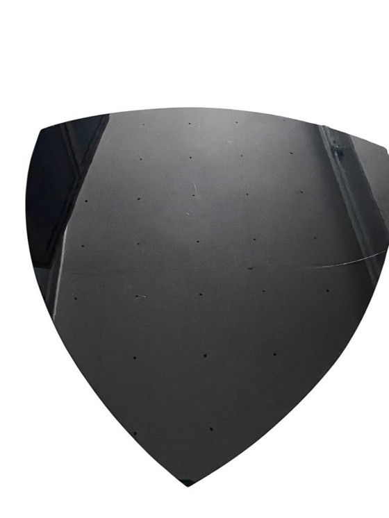 Image 1 of Niervormige bijzettafel met zwart glazen blad, gemaakt in Duitsland in de jaren 1960