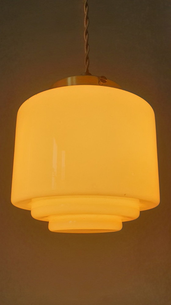 Image 1 of Vintage Art-Deco hanglamp van roze pastel opaline glas.