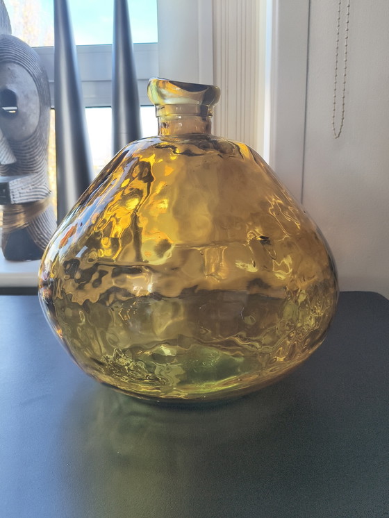 Image 1 of 2881 Vaso brutalista in vetro ambrato di design di J-Line