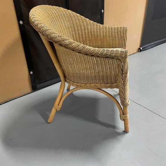 Image 1 of Rotan kuipstoel