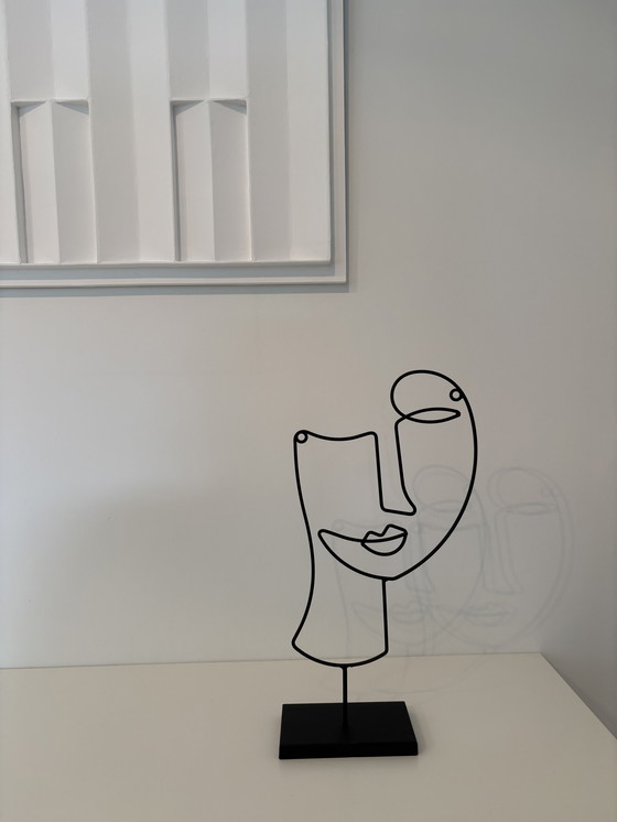 Image 1 of Scultura moderna in filo di acciaio nero