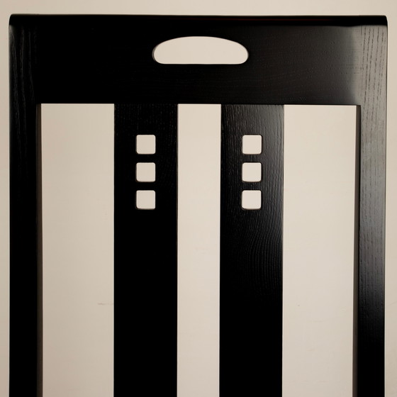 Chaise High Ingram Postmoderne Charles R. Mackintosh avec Tissu Fornasetti Alivar (photo 26 of 27)