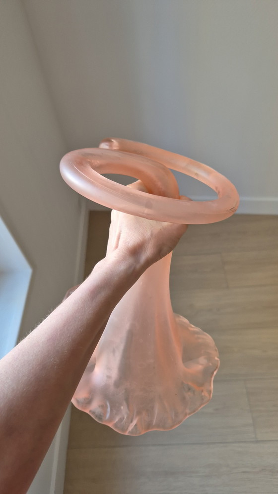 Image 1 of Een paar vintage Italiaanse vazen ​​van matroze glas, model "Lilly" — bloemkroon, trompetvormig — jaren 1930-1950