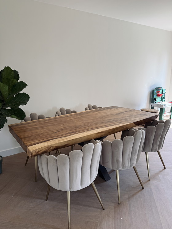Image 1 of Boomstam tafel 9 cm dikke blad uit indonesie