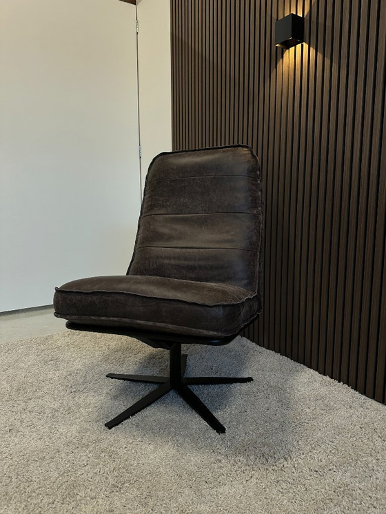 Image 1 of Poltrona Odin in cemento marrone scuro