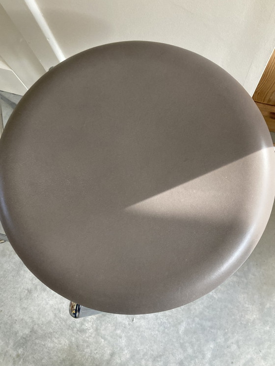 Fritz Hansen Dot Hoher Leder Barhocker – Leather, Chrome (photo 2 of 9)