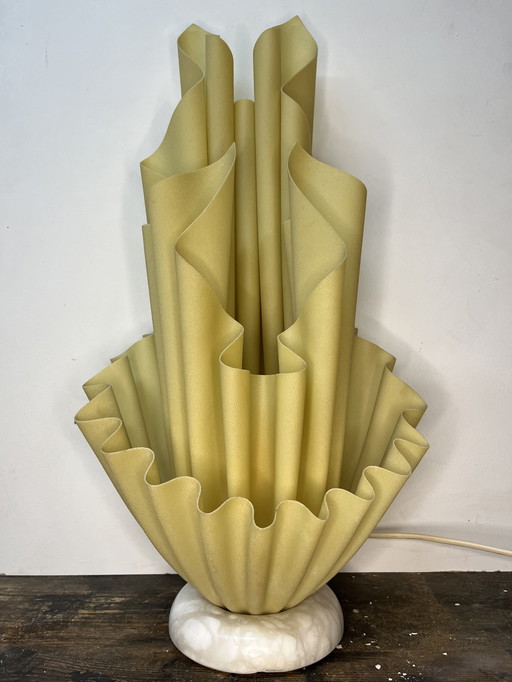 Vintage mid-century Georgia Jacob Corolla table lamp