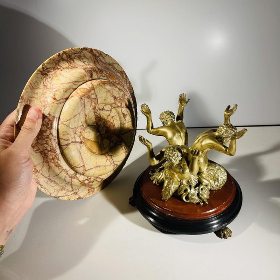 Centrotavola in bronzo dorato e marmo con Tritoni Dei dei Mari, XIX secolo – Accessori da tavola, Bronze (photo 10 of 13)