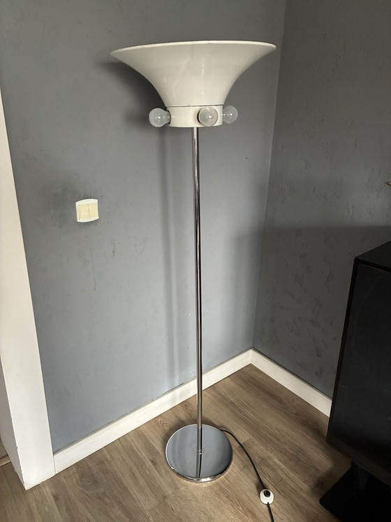 Lampada da terra Staff Leuchten Mid-Century con paralume grande, anni '70, Lampade da terra, Metallo, Bianco (foto 2 di 8)