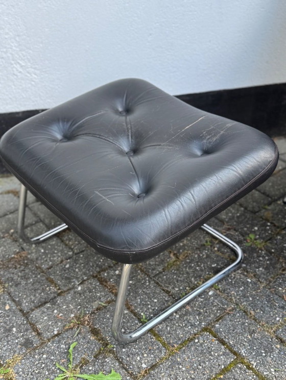 Image 1 of Vintage Bramia draaibare fauteuil met voetenbankje