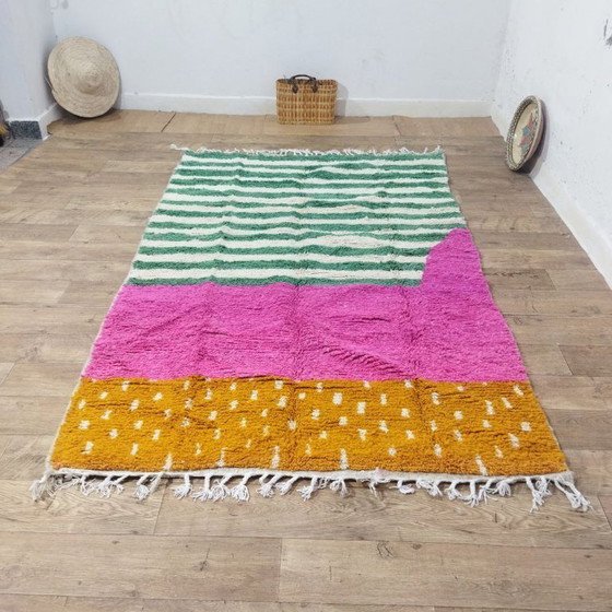 Image 1 of Gestreifter Berberteppich | Marokkanischer Wollteppich | 250 × 150 cm