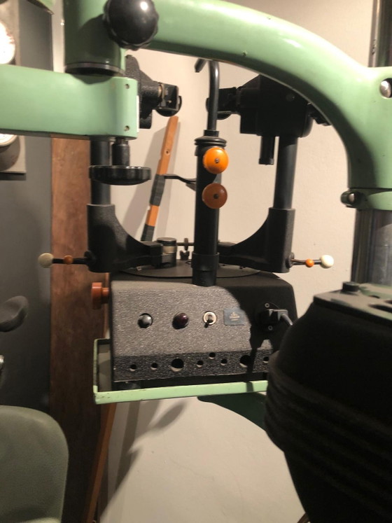 Poltrona da optometrista vintage Bausch & Lomb del 1930 – bausch & Lomb Newyork, Sedie girevoli, Metal (photo 4 of 5)
