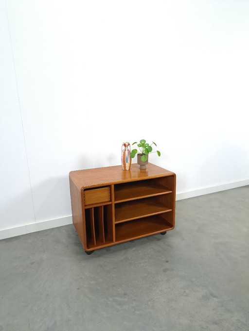 Mobile per LP, mobile TV, mobile audio dal design in teak Dyrlund