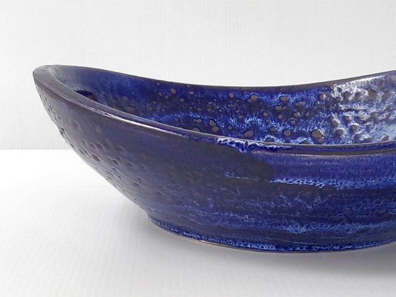 Image 1 of Vintage blauw-zwarte keramische fruitschaal uit de jaren 60, gesigneerd Vallauris.