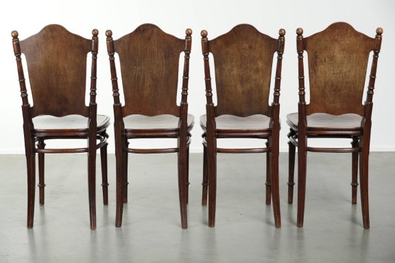 4x Antique bistro chairs from the late 18th century with bentwood in Art Nouveau style with remarkable detail (photo 5 of 14)