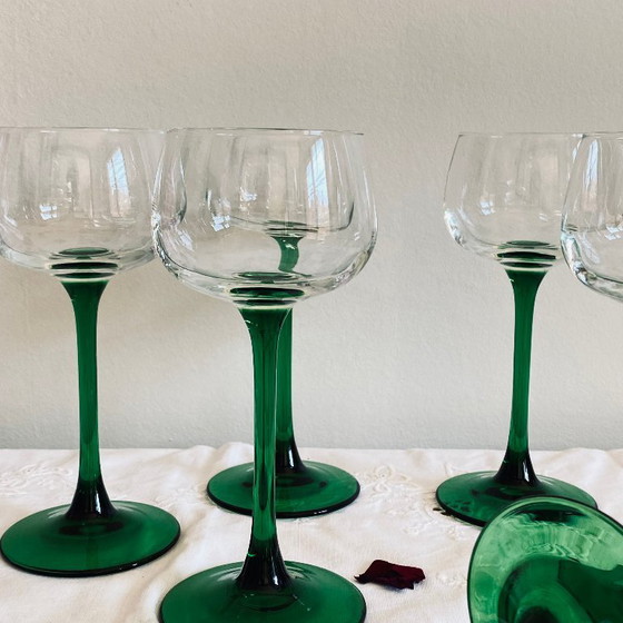 Image 1 of 6 verres à vin Alsace pied vert Luminarc France 14 cl 