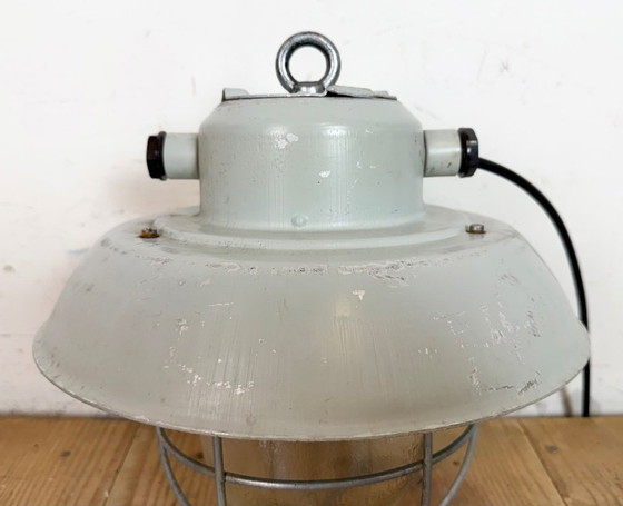 Image 1 of Suspension cage industrielle grise en aluminium avec verre dépoli, années 1970