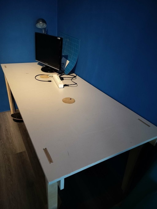 Schreibtisch / Büro aus Holz