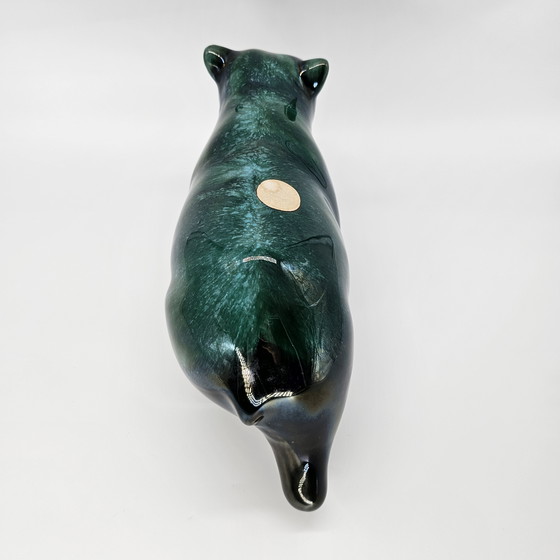 Image 1 of Scultura di un orso che cammina, Blue Mountain Pottery, ceramica smaltata verde e nera, anni '70, Canada, orso polare BMP