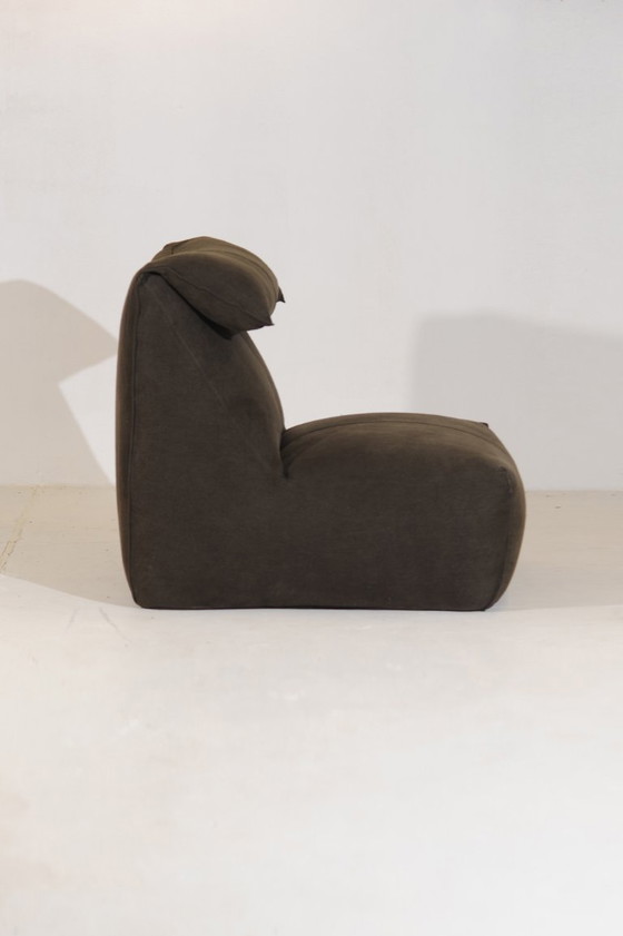 Image 1 of Rara coppia di poltrone lounge Le Bambole disegnate da Mario Bellini per B&B Italia, 1971.