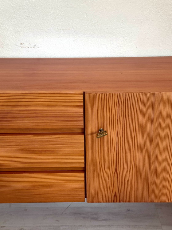 Minimalist Vintage Sideboard 60s/70s – Wood (photo 9 of 11)