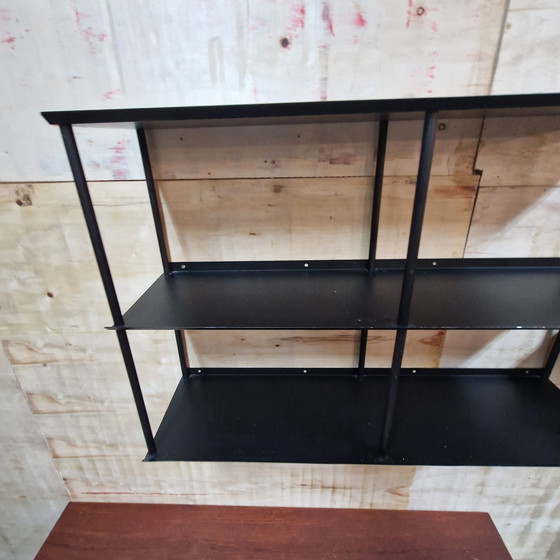 Image 1 of Porta libri da parete vintage in metallo