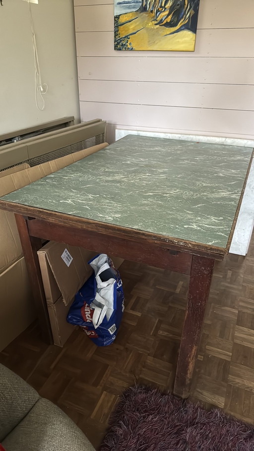 Mesa de comedor vintage/de mediados de siglo con aspecto de mármol