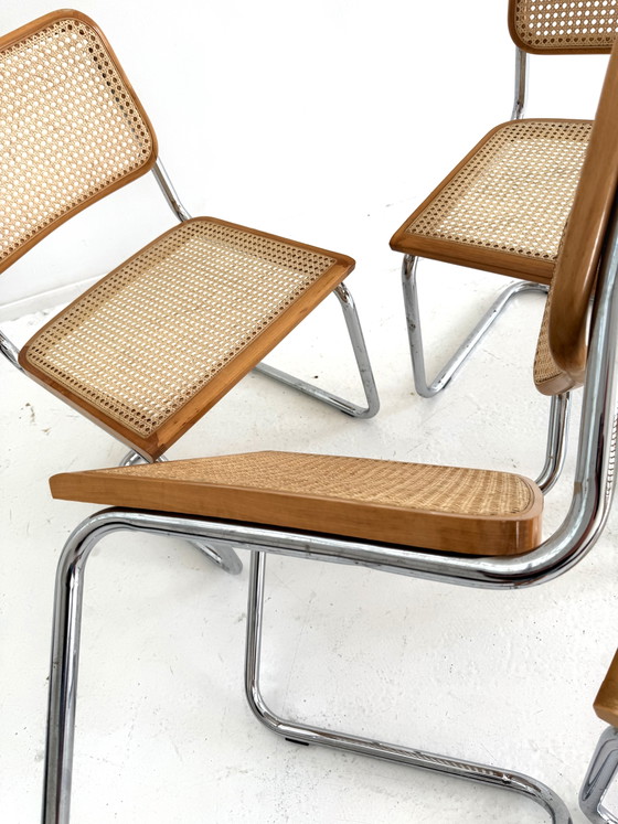 Set van 4 vintage Cesca eetkamerstoelen, Italië ‘80 – Chrome, Wood (photo 7 of 13)