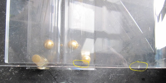 Image 1 of Charles Hollis Jones Beistelltisch aus Acrylglas mit Zeitschriftenhalter, Italien, 1970er Jahre.