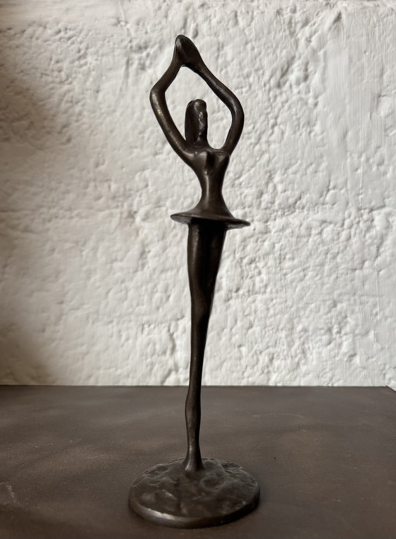 Piccola ballerina in bronzo stile modernista anni '80 – Sculture (photo 8 of 12)