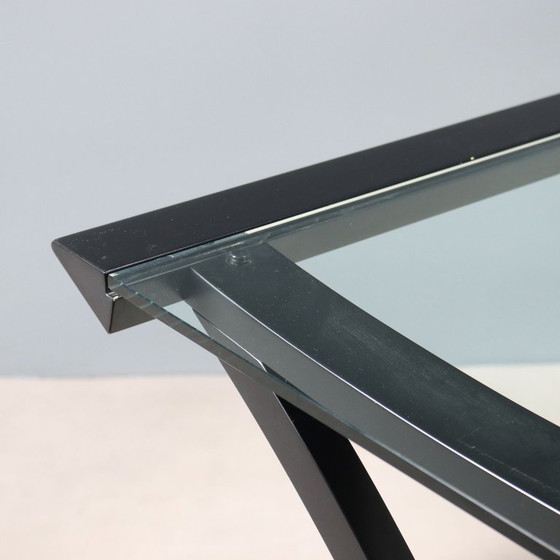 Image 1 of Bureau met glazen blad uit de jaren 80/90.