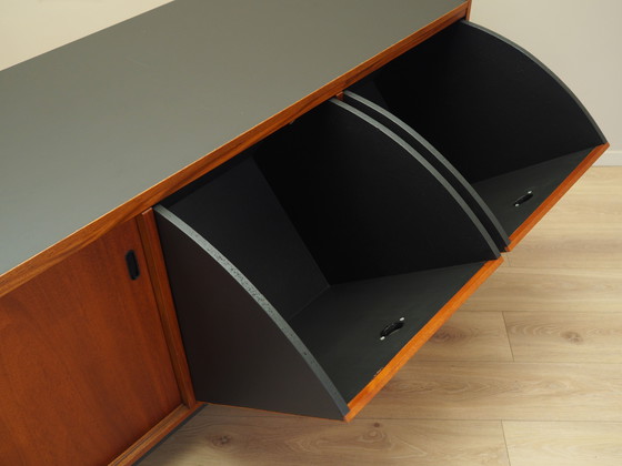 Image 1 of Buffet en teck, design danois, années 1970, production : Danemark