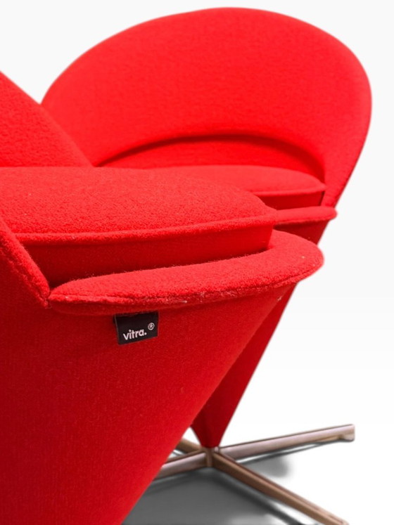 Pair of Cone Chair Armchairs by Verner Panton for Vitra, red fabric – Textile (photo 6 of 12)