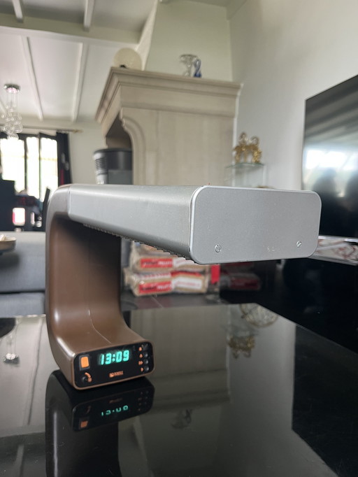 Knox Design / Pfäffle Leuchten Schreibtischlampe mit Digitaluhr (Westdeutschland, ca. 1978)