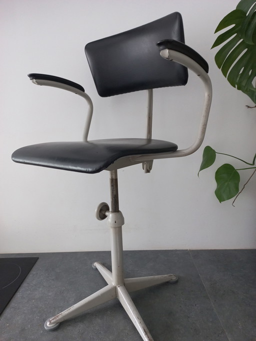 Sedia da ufficio classica Ahrend