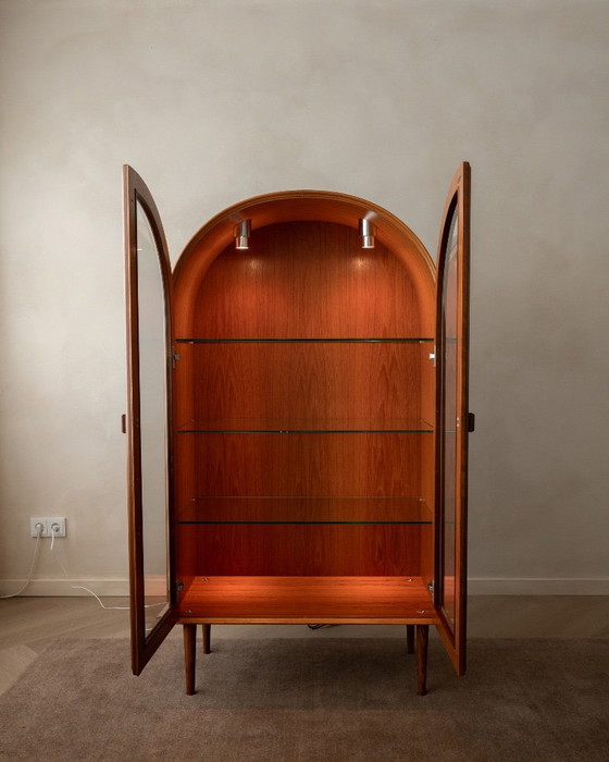 Vitrine arquée Mid Century par Brinkmann, années 1980 – Bois (photo 4 of 20)