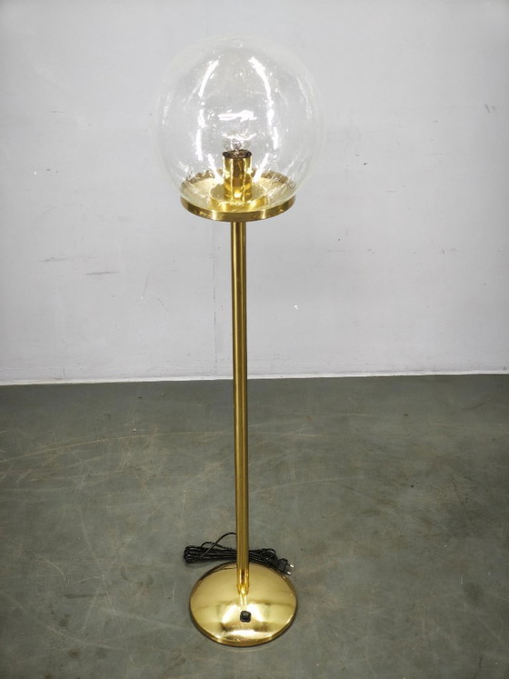 Lampadaire Space Age en Verre Bullé et Laiton, Tchécoslovaquie, Années 1970 – Brass (photo 3 of 12)