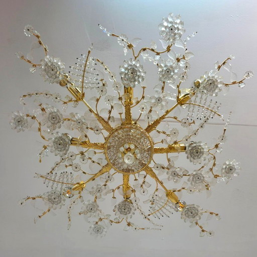 plafondlamp/ lage kroonluchter van Palwa Duitsland. Uniek op maat gemaakt model. Kristal met verguld frame. Jaren 70 mid century