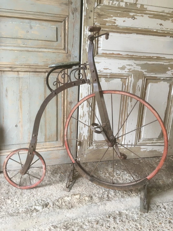 Bambino bi 1900 in metallo e legno su base – Oggetti decorativi, Vintage (photo 9 of 9)