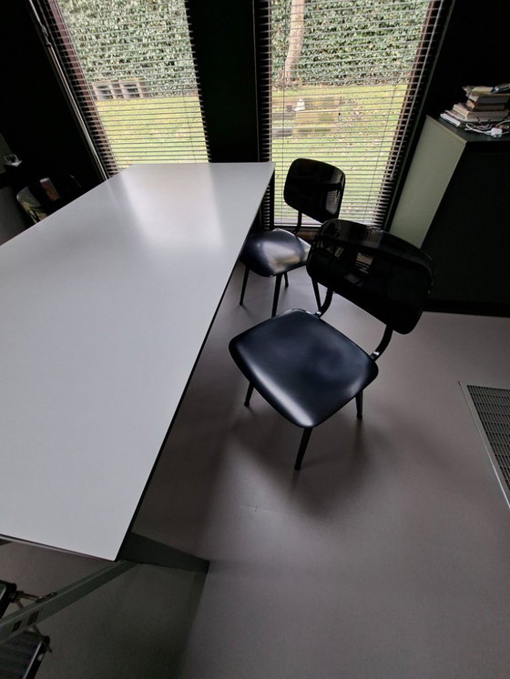 Image 1 of Ahrend table 100x200