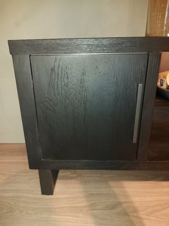 Image 1 of Buffet bas Pavie par Henders & Hazel