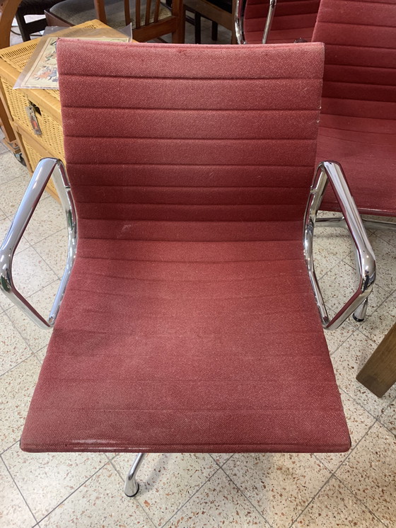 Image 1 of 4x sedie di design marca: vitra wine red