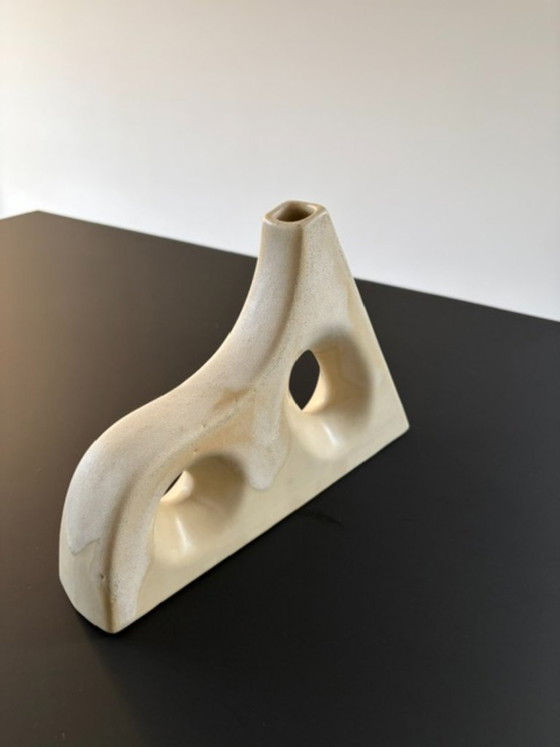 Organic ceramic design vase – ecru/cream (photo 11 of 13)