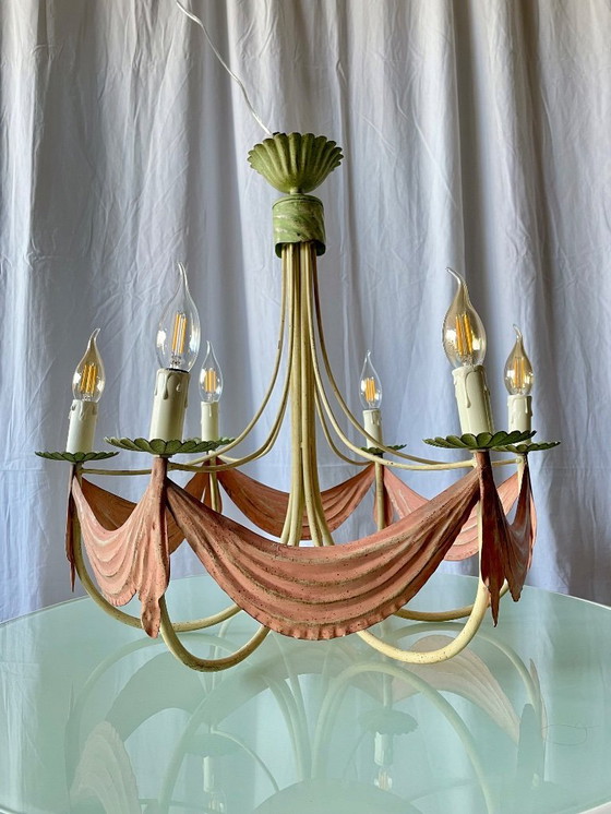 Image 1 of Vintage kroonluchter in romantische stijl met 6 armen, gemaakt van geëmailleerd plaatmetaal, Italië 1950.