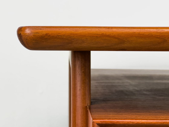 Image 1 of Modèle 75 Teak Desk From Omann Jun, 1960S