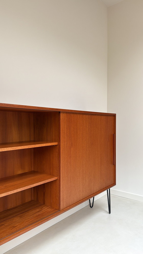 Image 1 of Vintage houten dressoir / kast