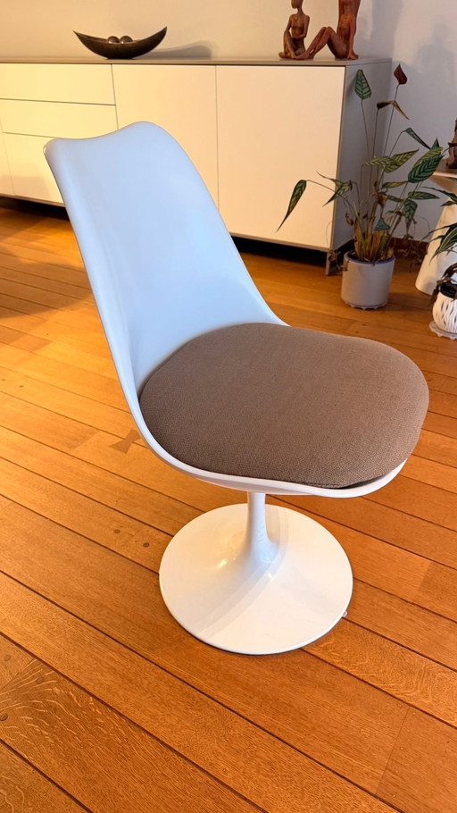 3 Knoll Tulip chairs by Eero Saarinen, original from the 70s