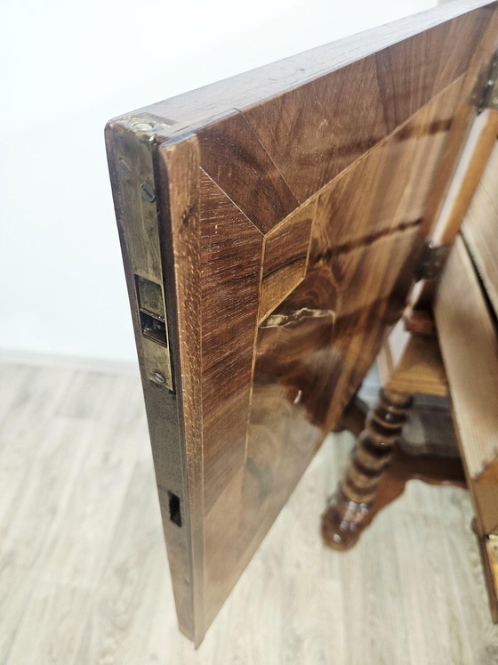 Mobile barocco in noce del XIX secolo con intarsi e gambe tornite – Credenze con vetrina, Wood, Barok (photo 19 of 29)