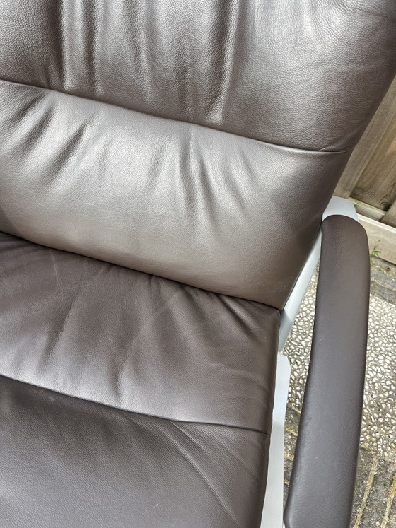 Image 1 of Donkerbruin leren retro relaxfauteuil/draaifauteuil